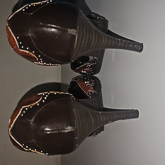 Pumps - Picture 5 of 7